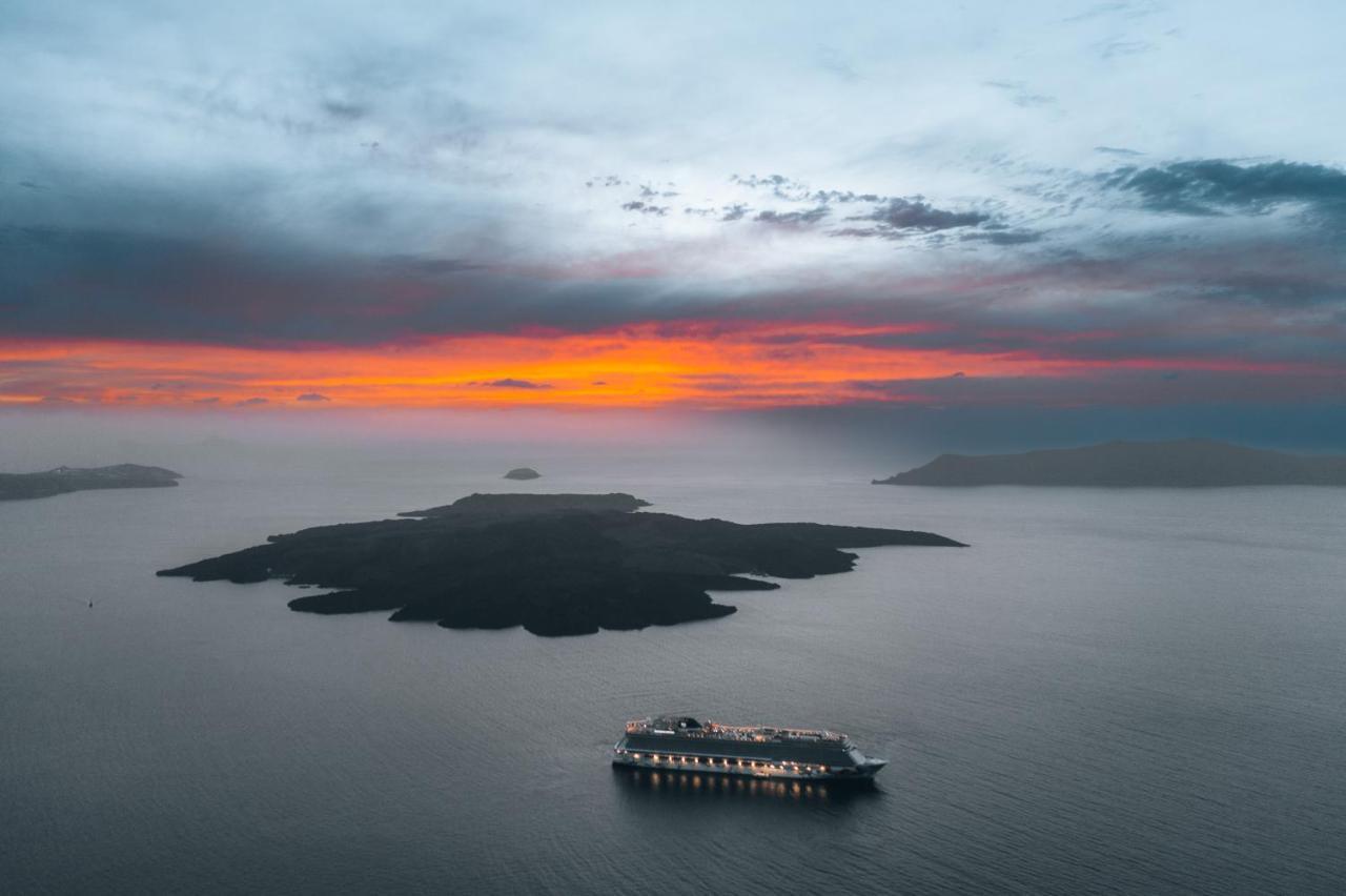 Opera Mansion Santorini Villa Fira  Bagian luar foto